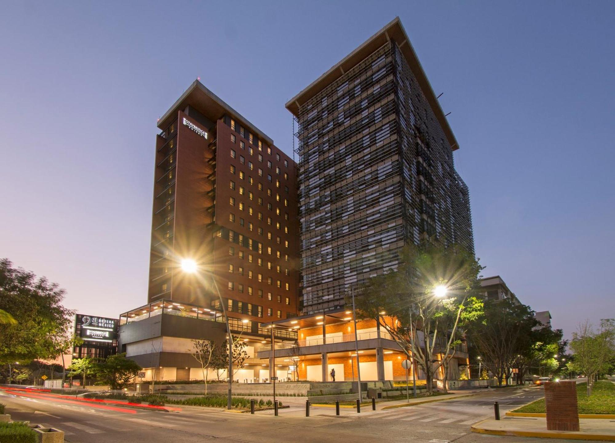 Staybridge Suites - Guadalajara Novena By Ihg Екстер'єр фото