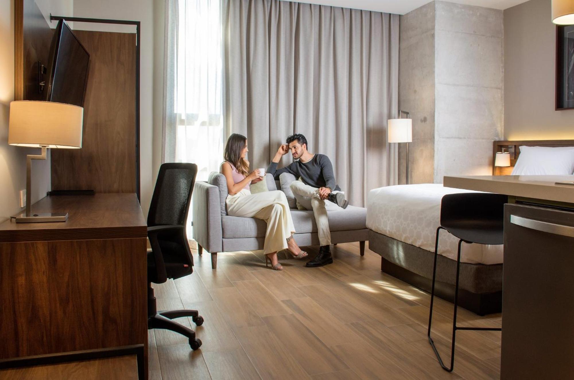 Staybridge Suites - Guadalajara Novena By Ihg Екстер'єр фото